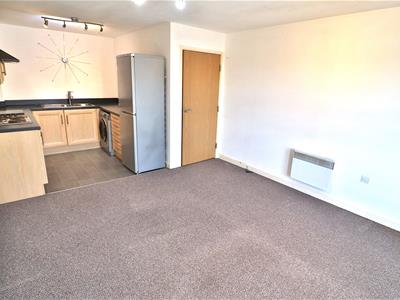 OPEN PLAN LIVING/KITCHEN AREA